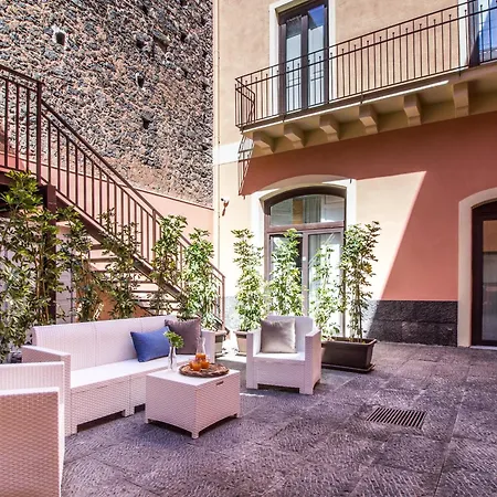 Monolocale Sonnambula With Jacuzzi * Catania